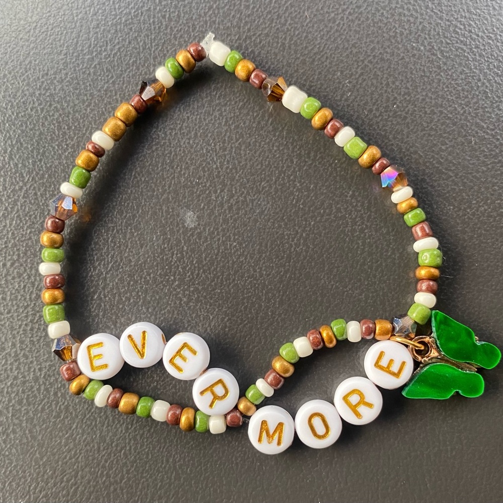 Taylor Swift Friendship Bracelet